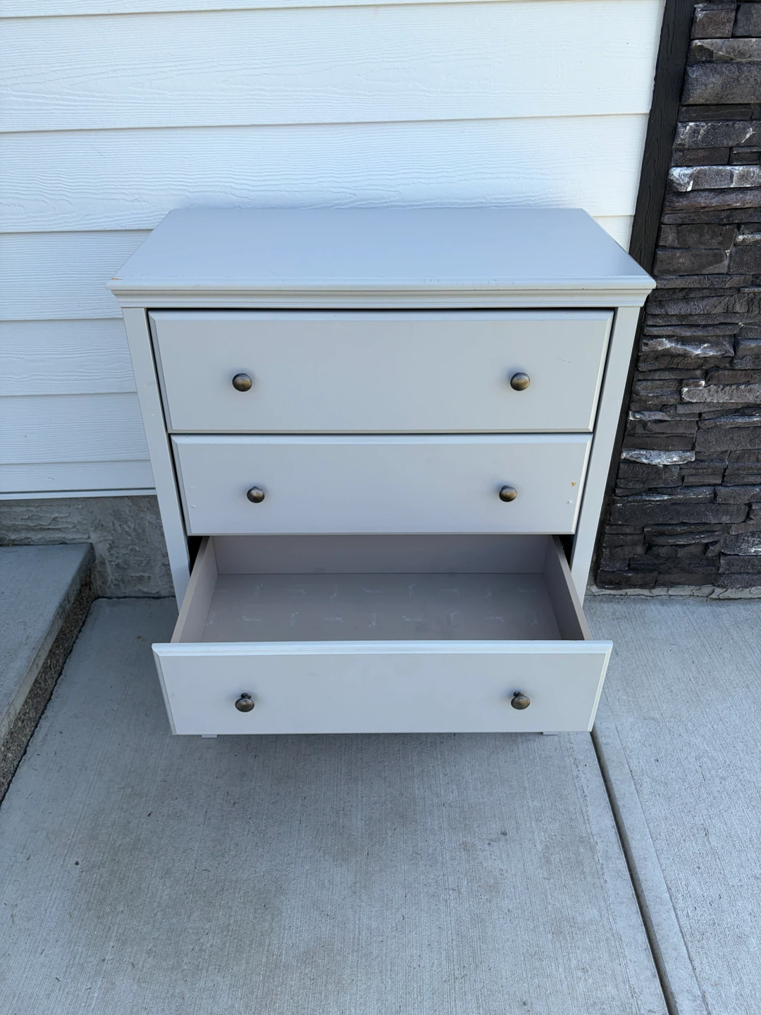 Grey dresser with 4 drawers - photo 4