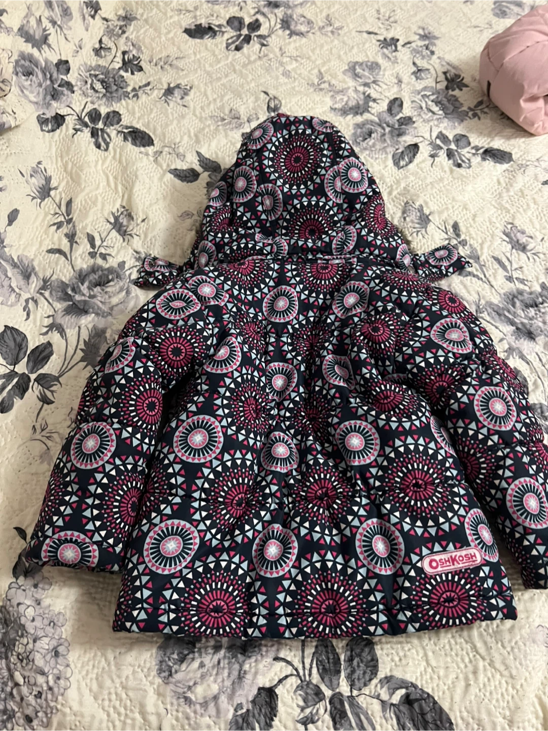 Oshkosh winter snowsuit for girls - photo 2