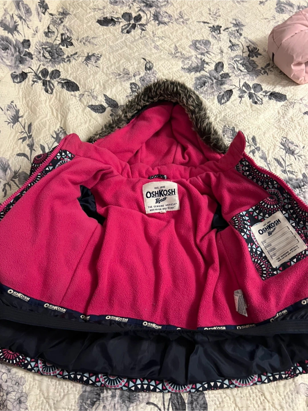 Oshkosh winter snowsuit for girls - photo 3
