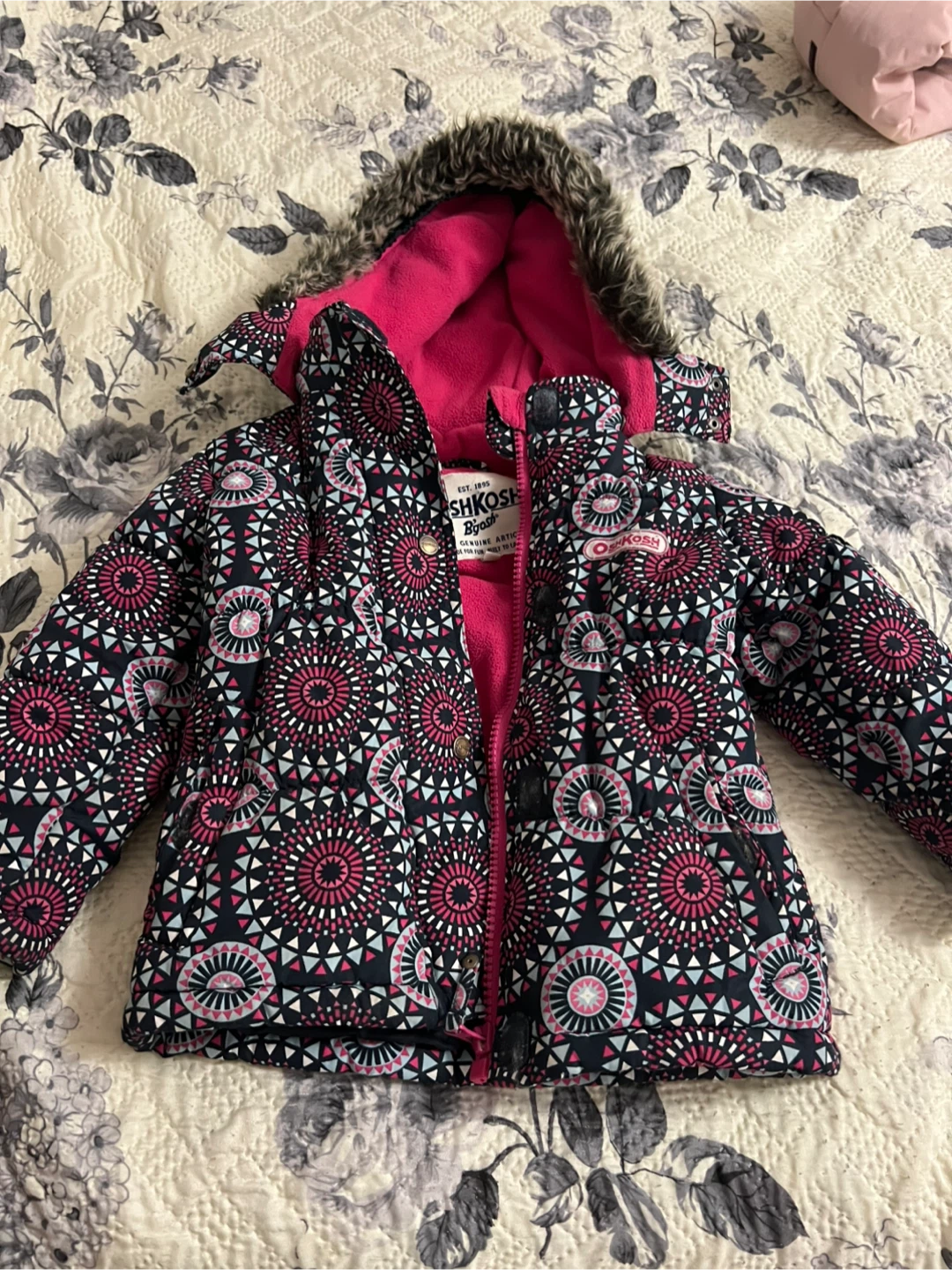 Oshkosh winter snowsuit for girls - photo 4