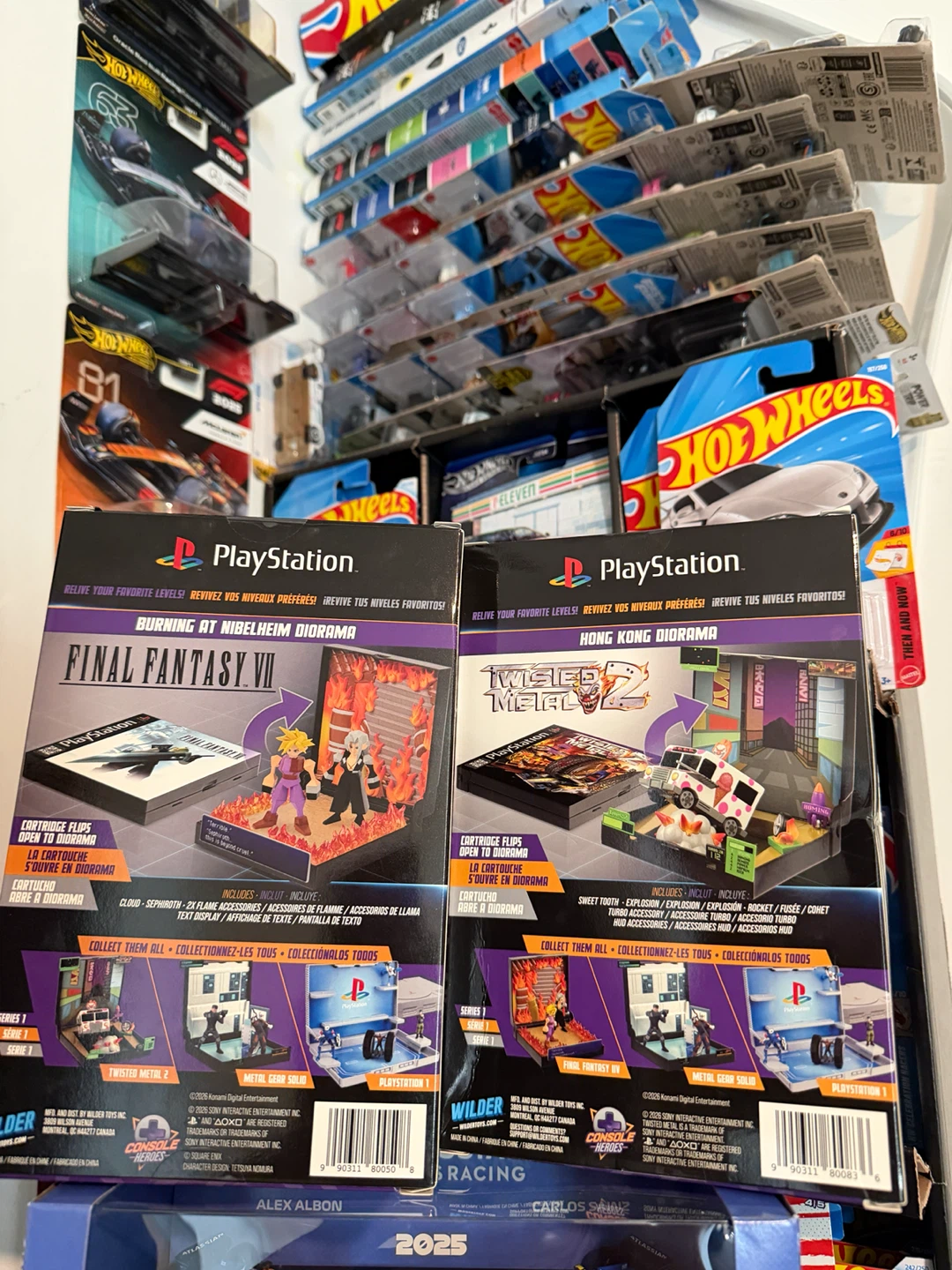 PlayStation Final Fantasy VII & Twisted Metal 2 Diorama Set - photo 3