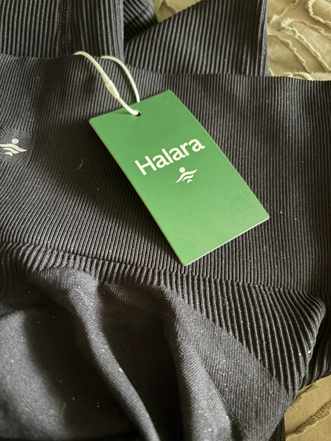 Halara leggings BNWT - photo 3