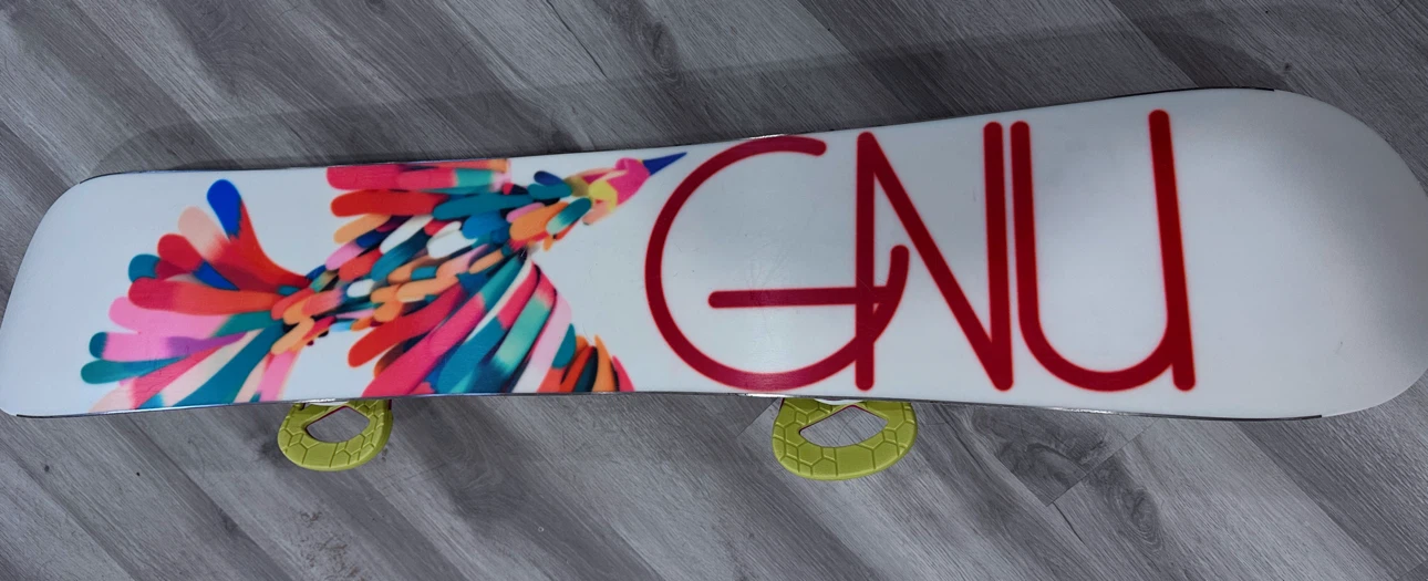 GNU D-Nice Snowboard with Burton Scribe Bindings - photo 4