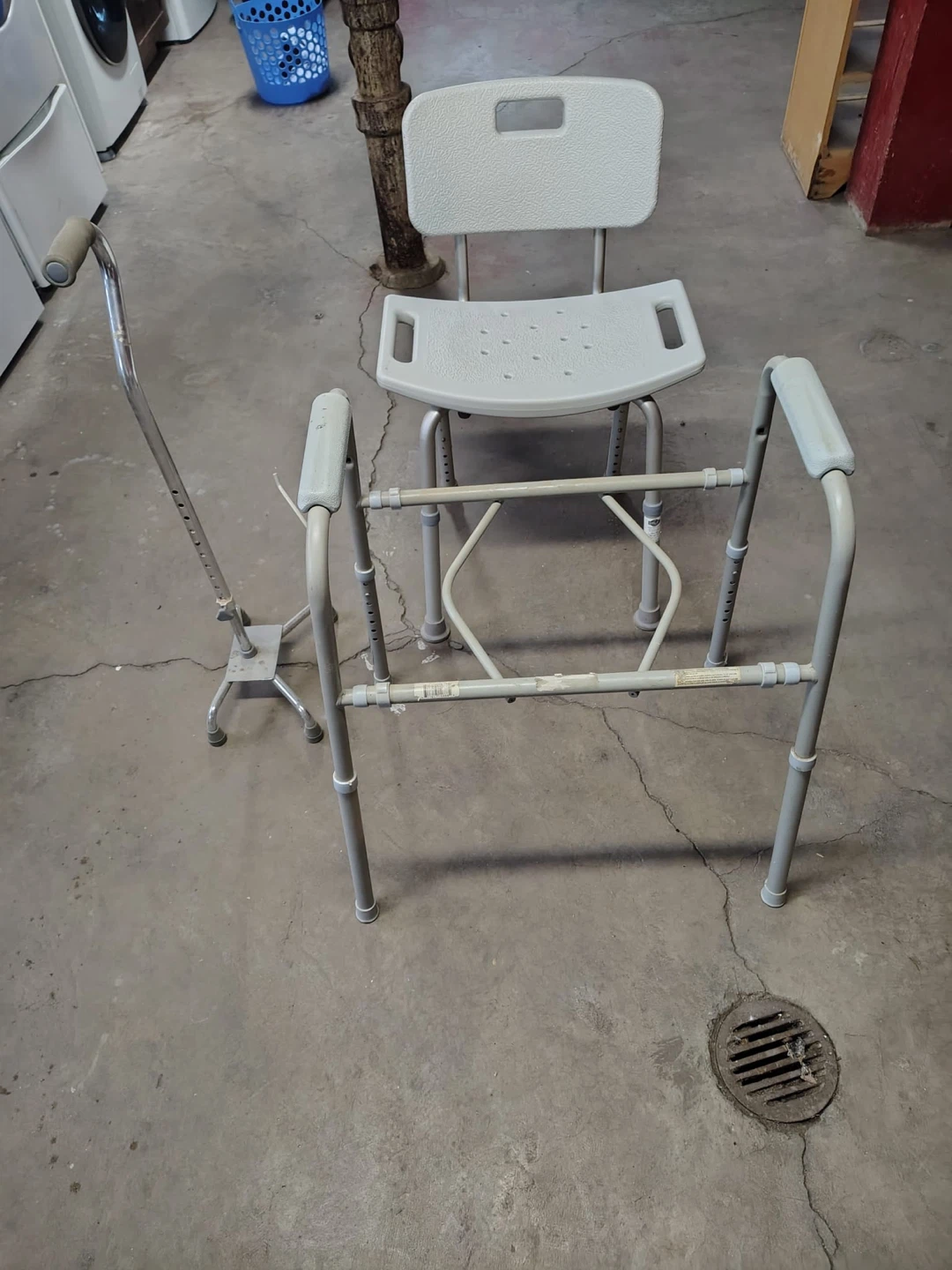 Free, yo pick up. Mobility Aid Bundle - photo 3