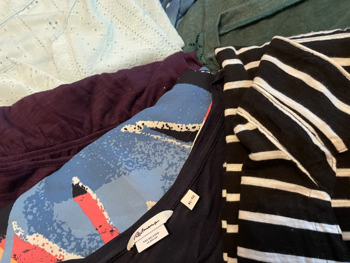 Lot of 6 Classic Women's Tops - photo 3