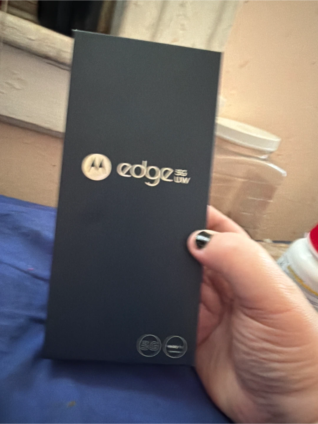 Motorola Edge 5G UW Phone Box