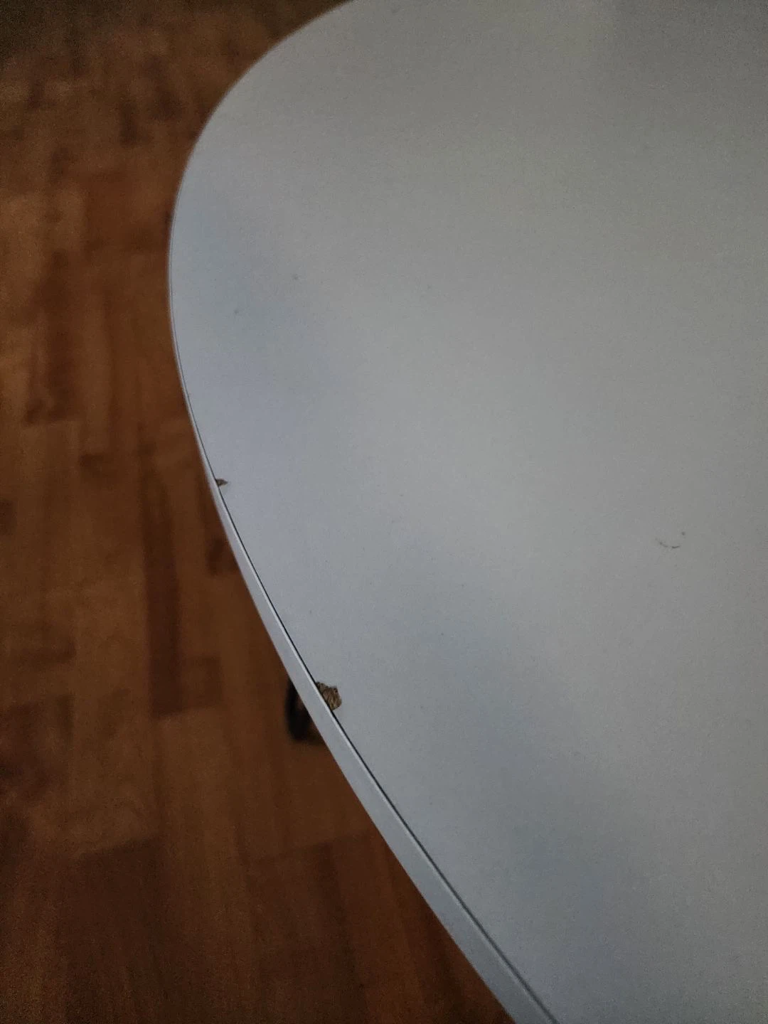 Round Coffee Table with Metal Legs - photo 3
