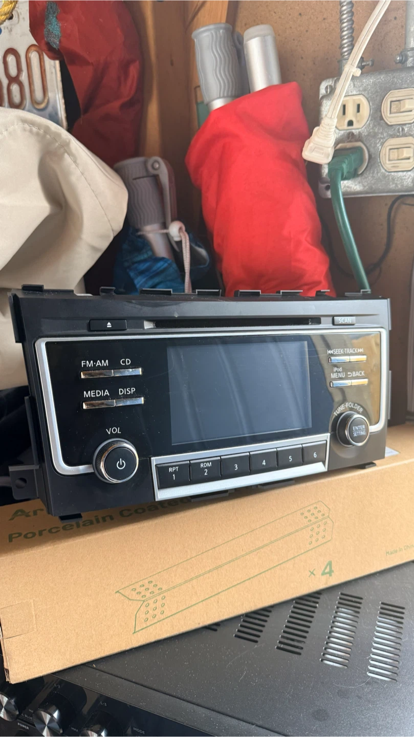 Nissan Car Stereo Radio with CD Player - photo 2