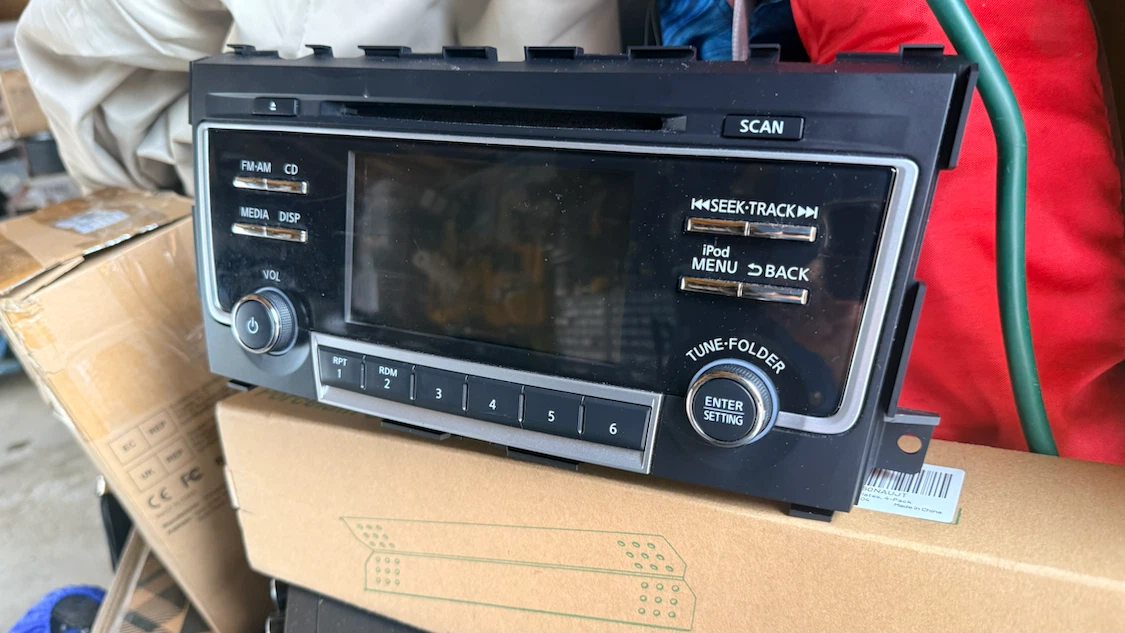 Nissan Car Stereo Radio with CD Player - photo 3