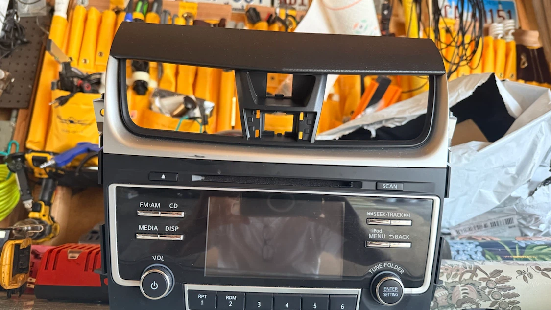 Nissan Car Stereo Radio with CD Player - photo 4
