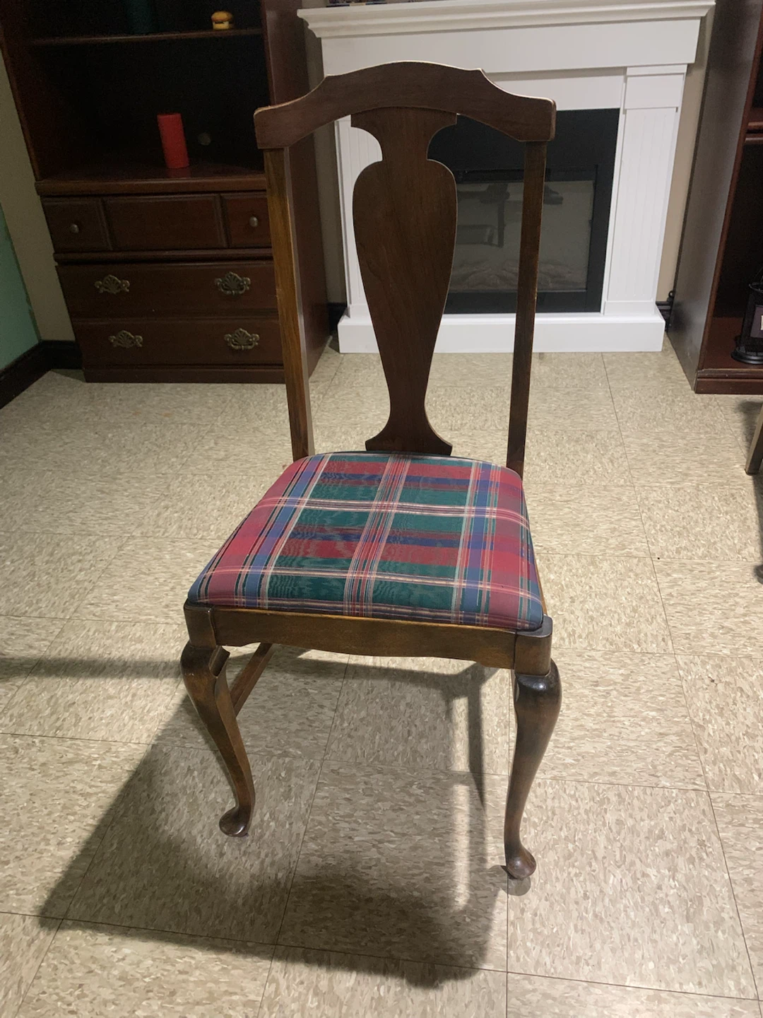 Set of 5 Wooden Dining Chairs with Plaid Upholstery