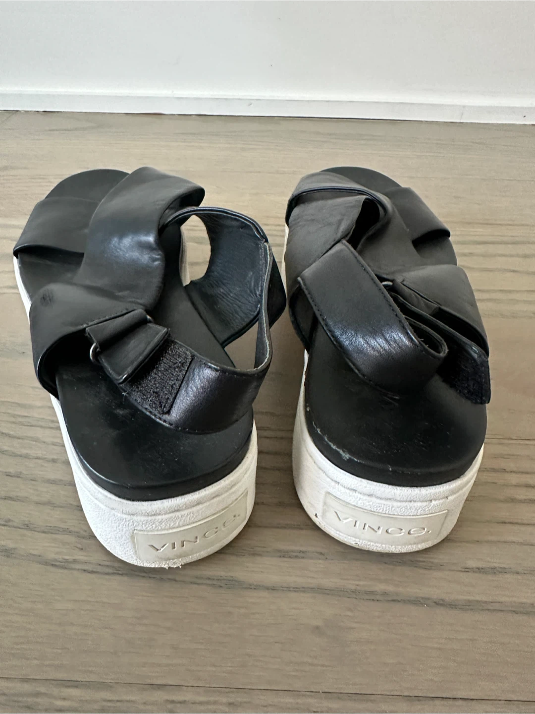 Vince Black Leather Platform Sandals - photo 3