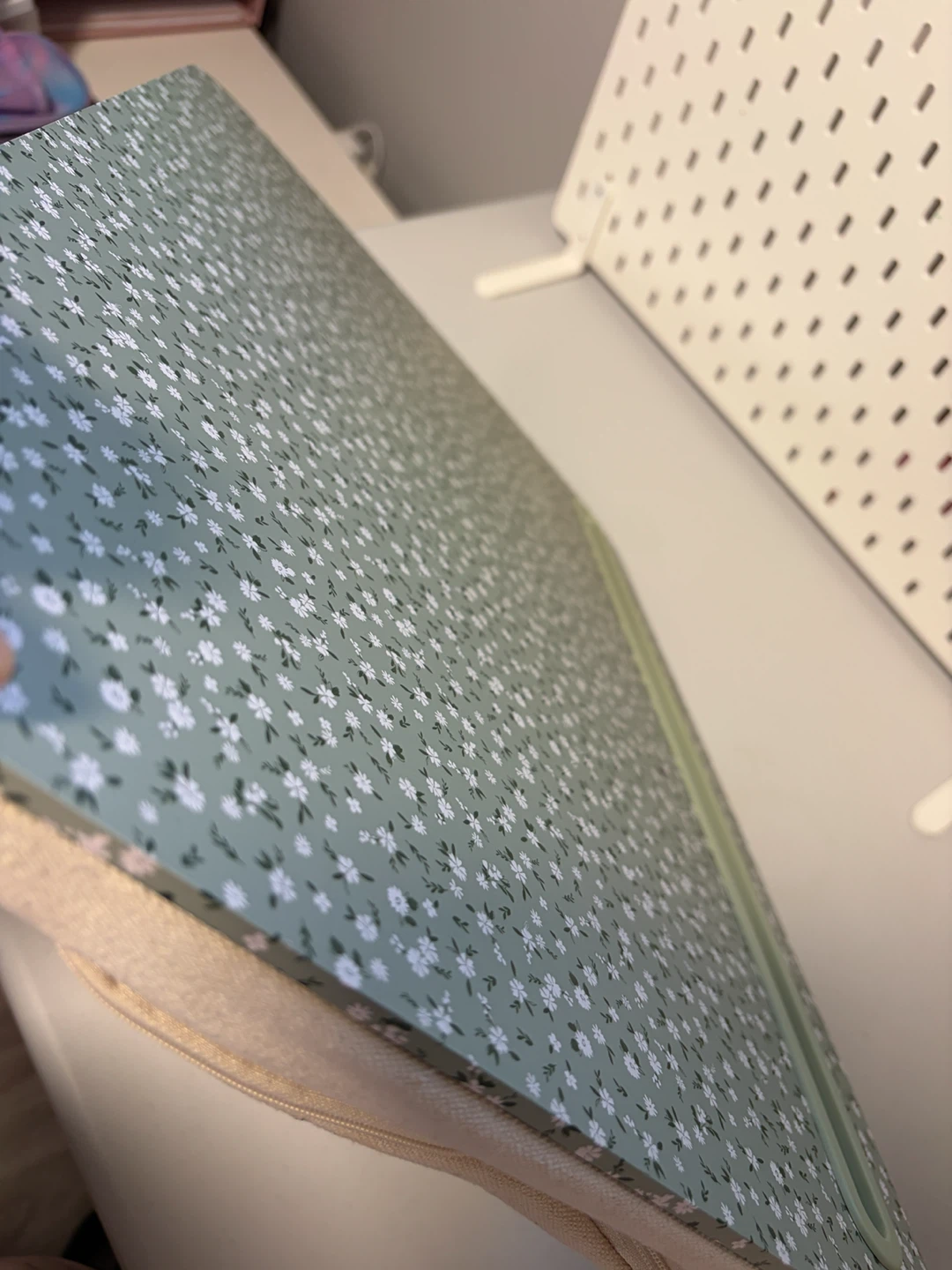 Floral Lap Desk - photo 2
