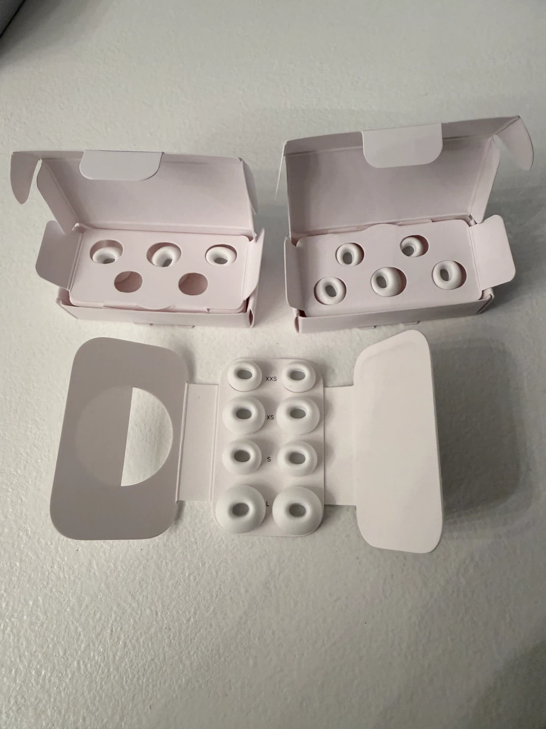 AirPods Pro 3 in excellent condition - photo 3