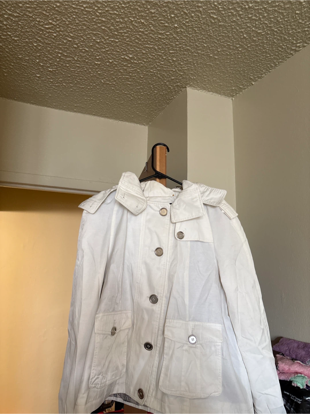 White Hooded Jacket - photo 2