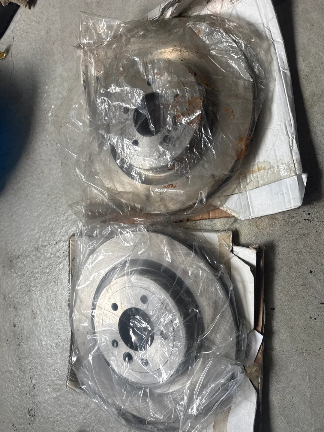 Pair of Disc Brake Rotors Range Rover 2018