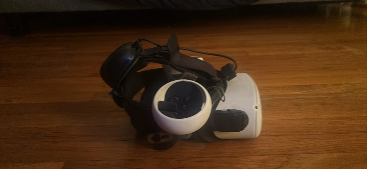 Meta Quest 2 VR Headset