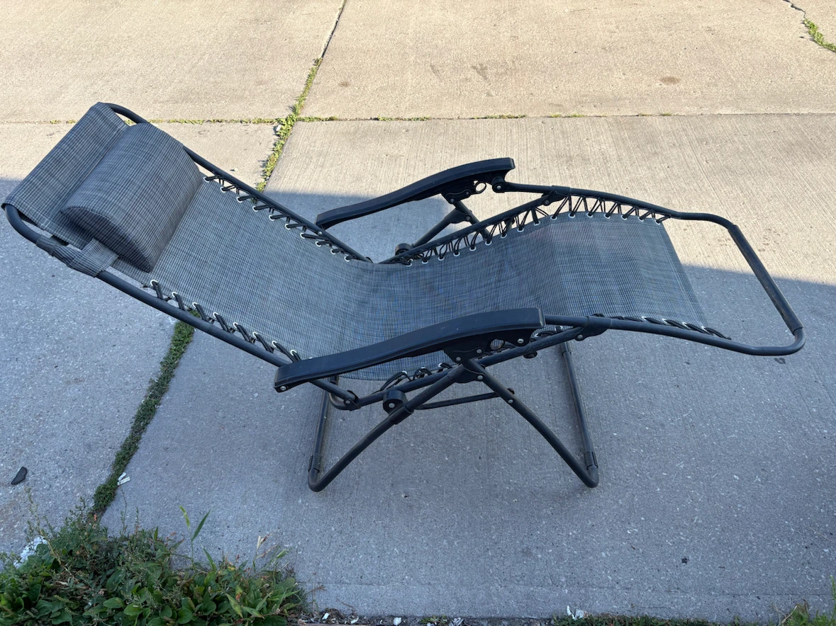 Grey Zero Gravity Chair - photo 2