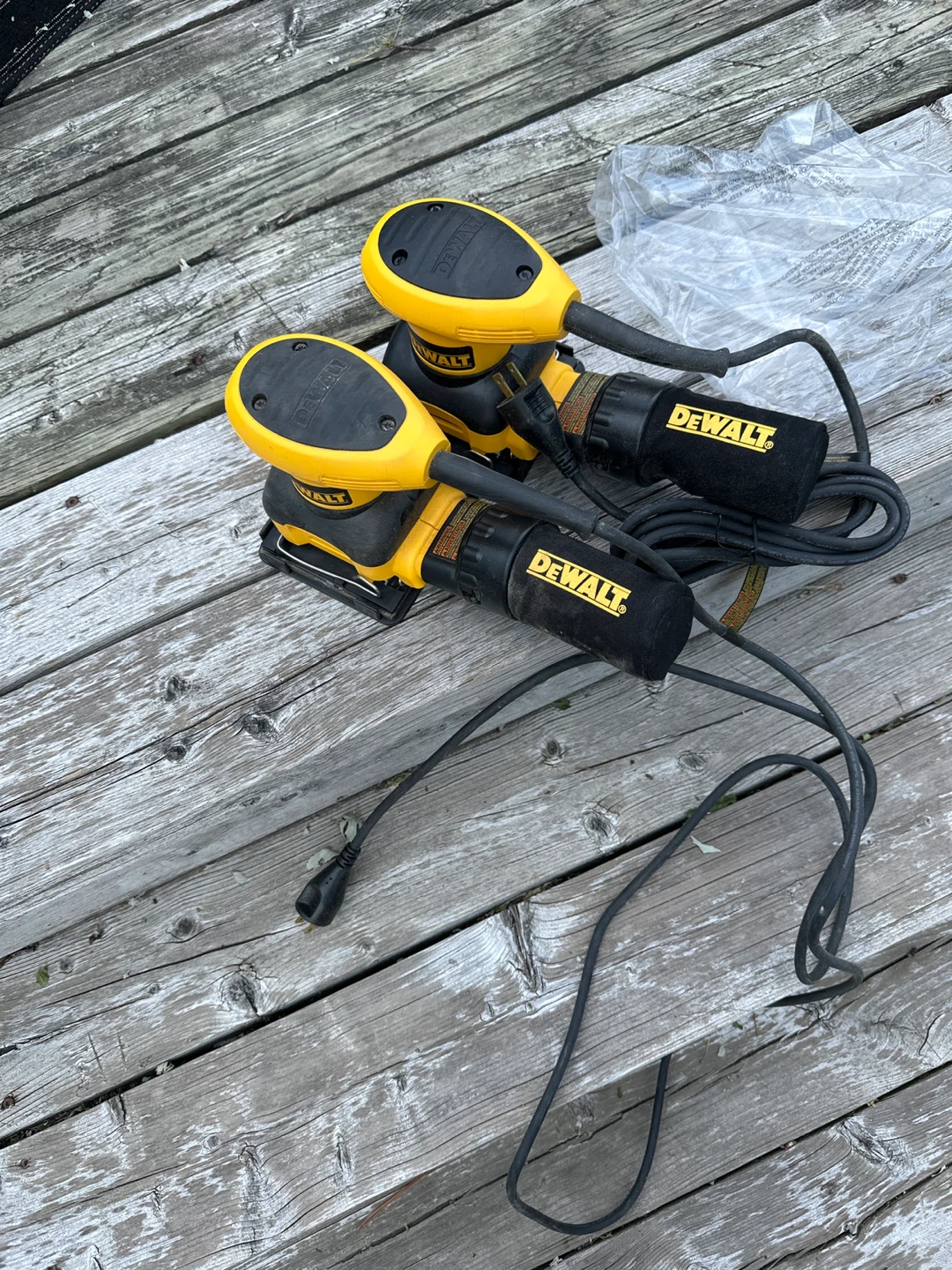 2 DeWalt Orbital Sanders New - photo 2
