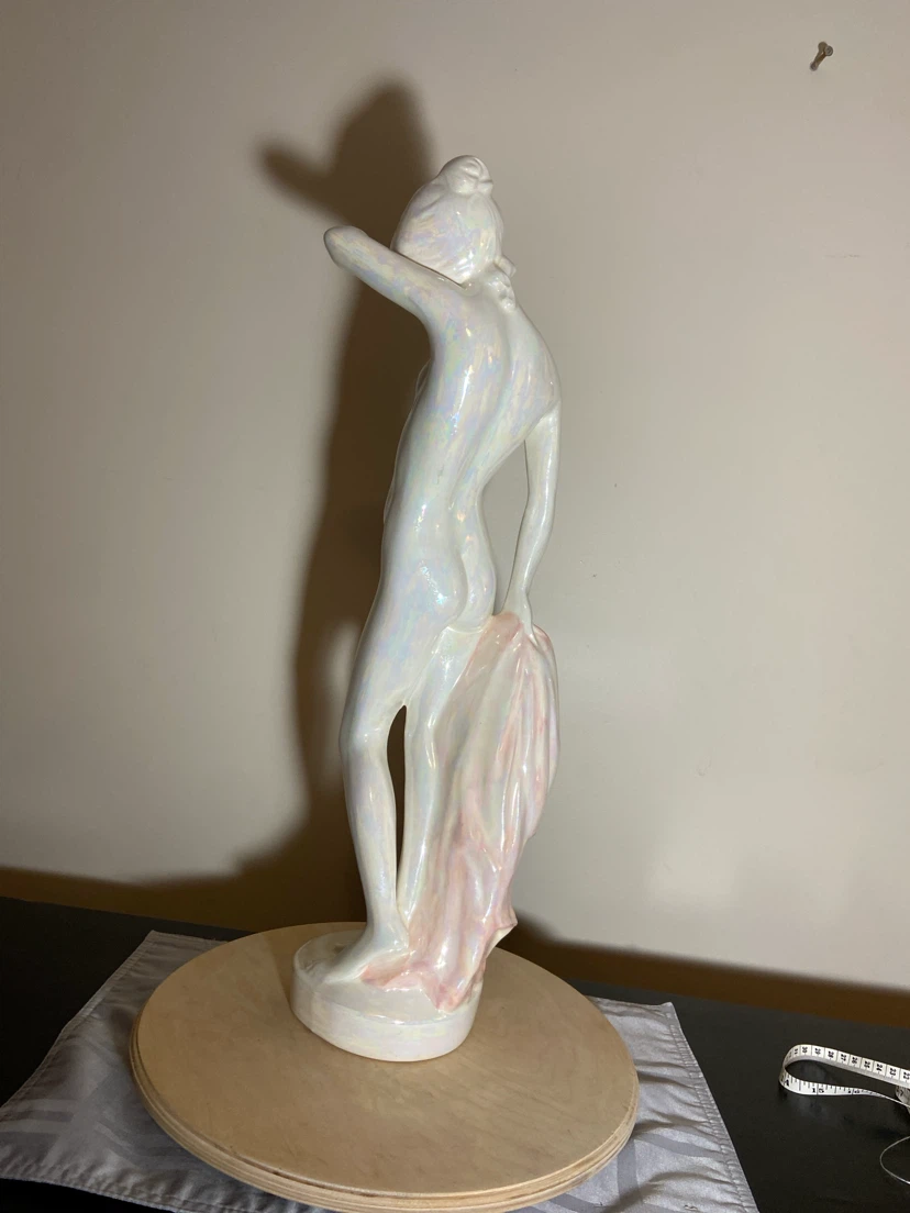 Vintage Ceramic Figurine of a Woman - photo 3