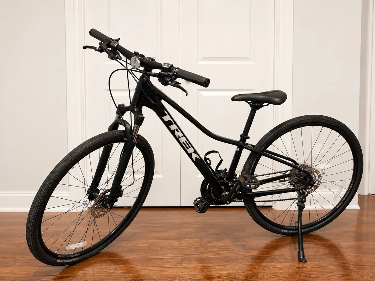 Trek Dual Sport 2 Hybrid Bike - photo 2