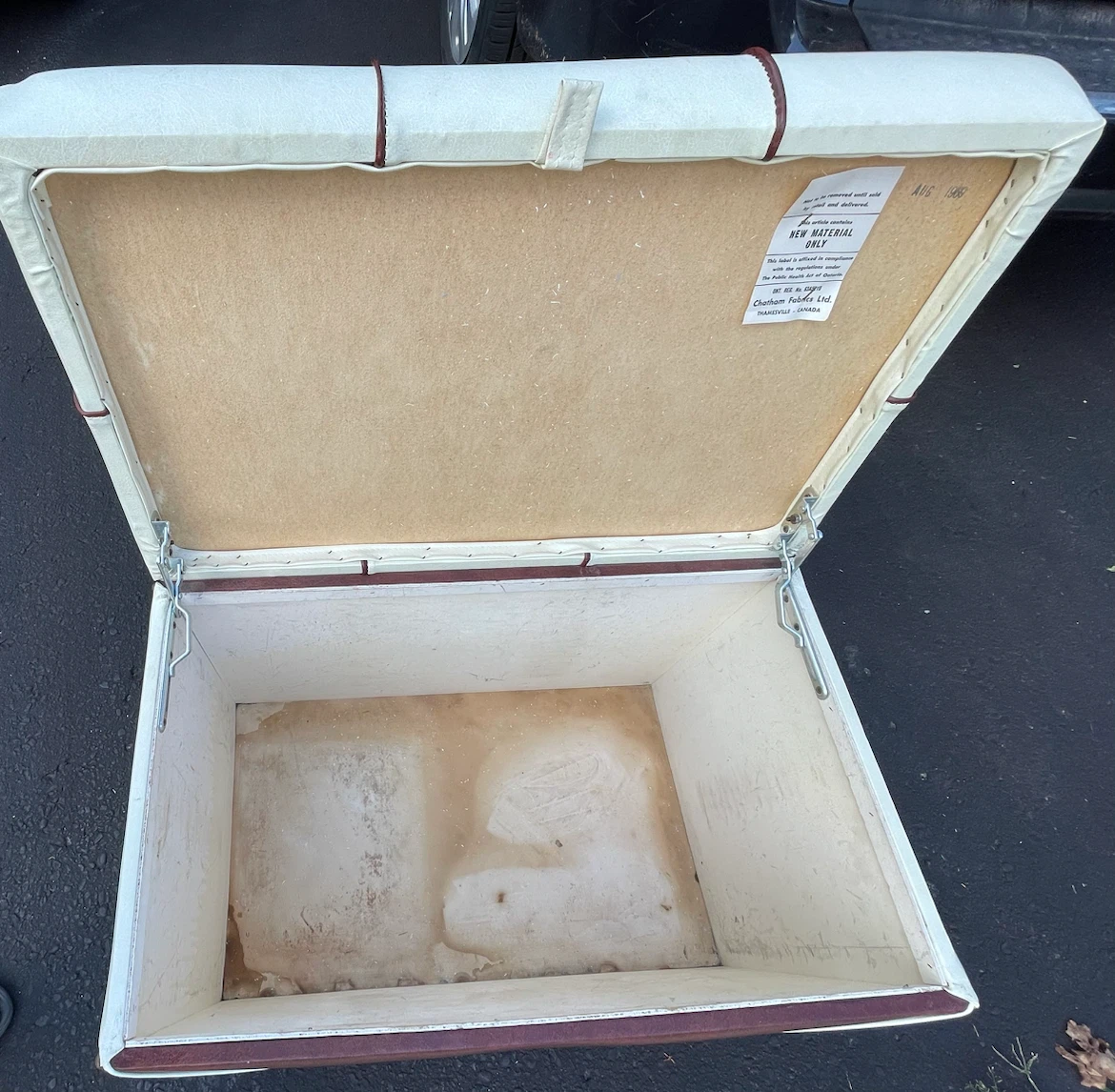 Vintage Storage Ottoman - Chatham Fabrics Ltd. - photo 2