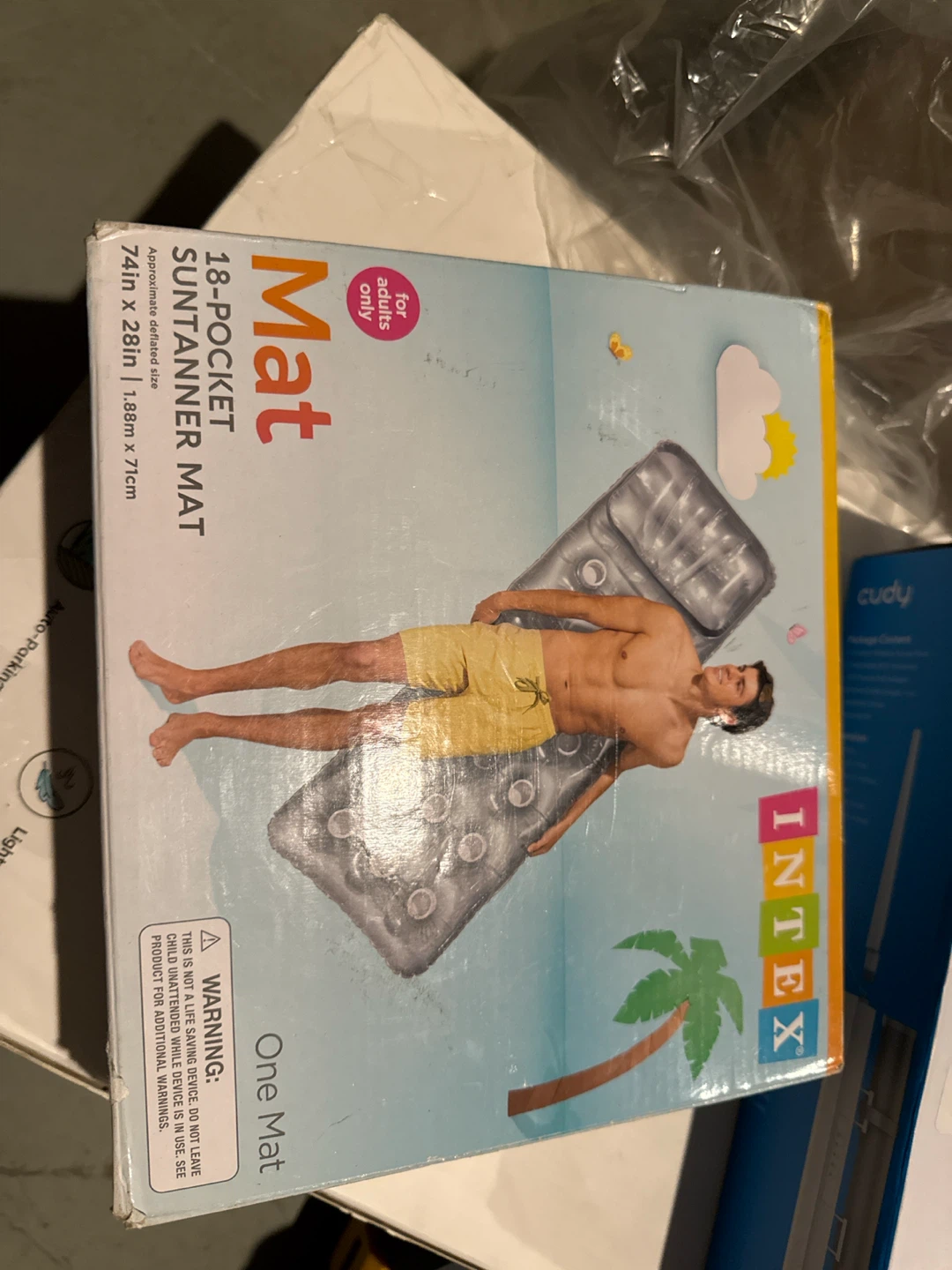 INTEX 18-Pocket Suntanner Mat