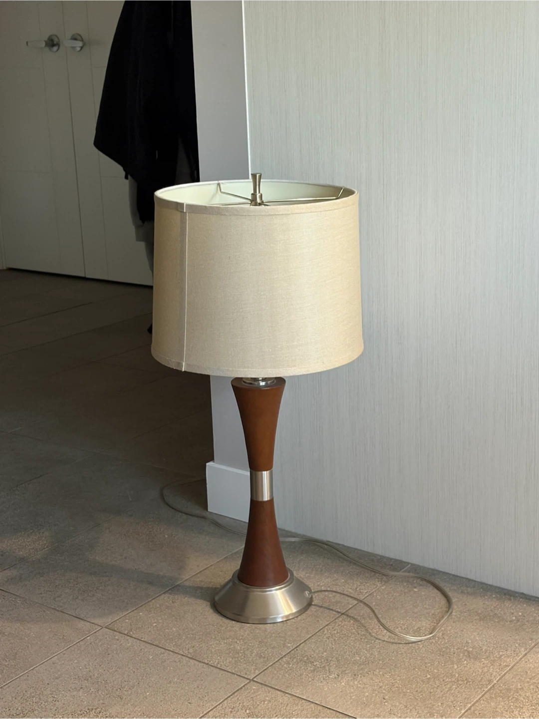 Mid-century style table lamp