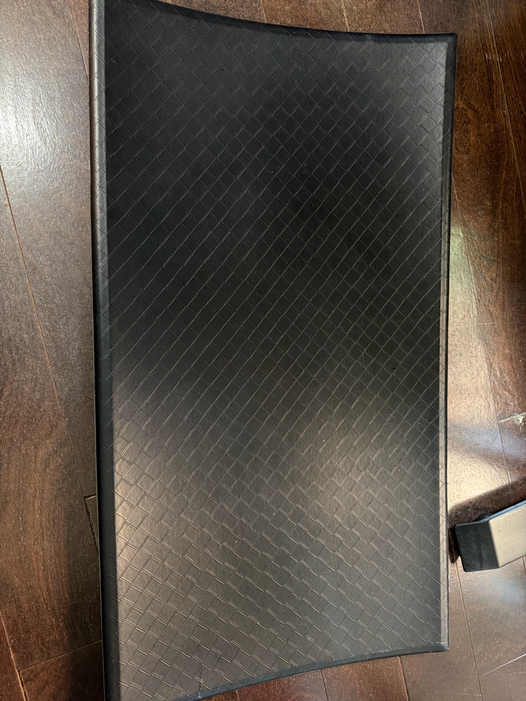 Black Diamond Patterned Mat