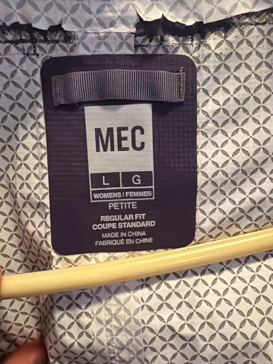 MEC Purple Lightweight Rain Jacket - photo 2