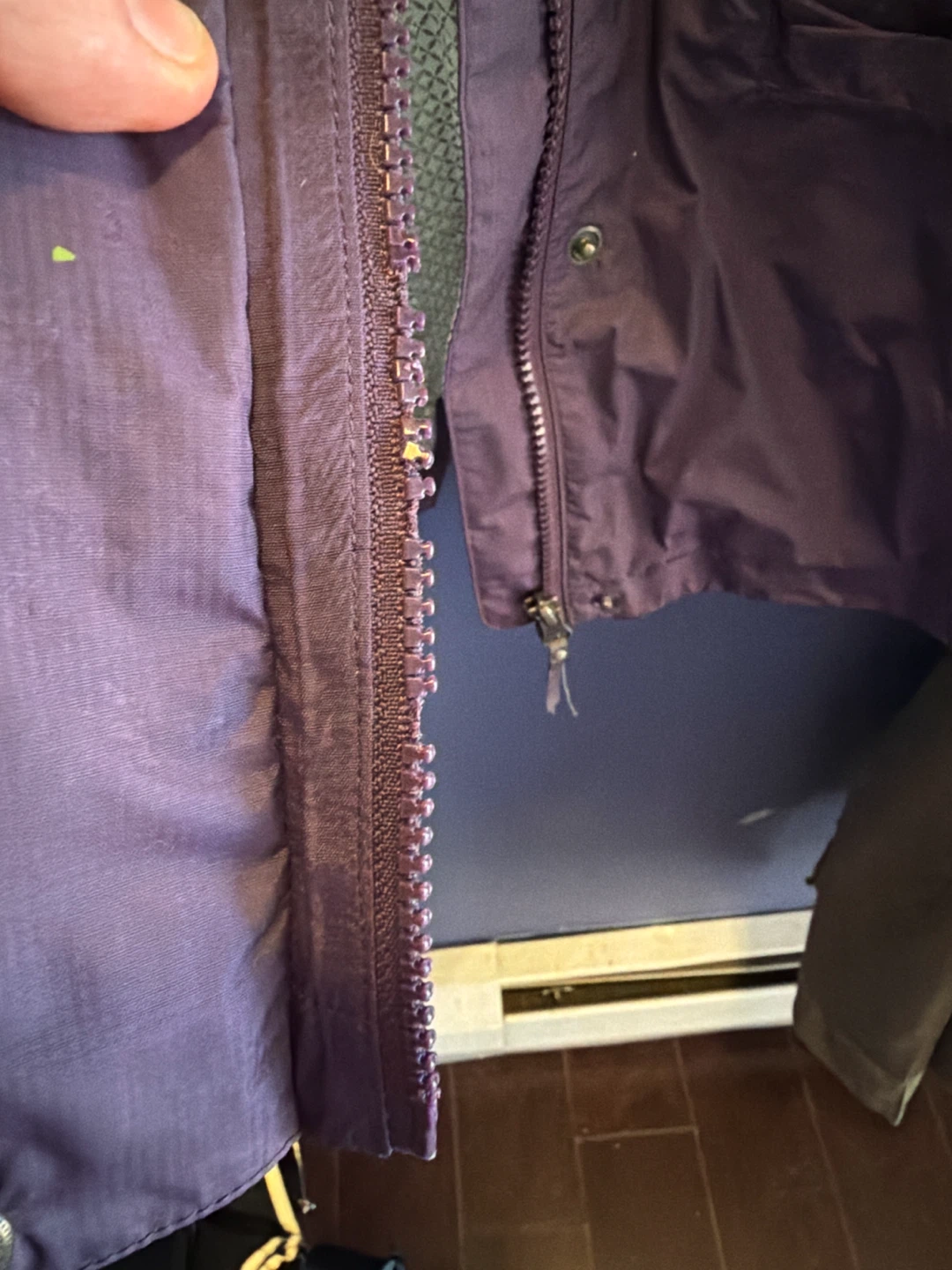 MEC Purple Lightweight Rain Jacket - photo 3