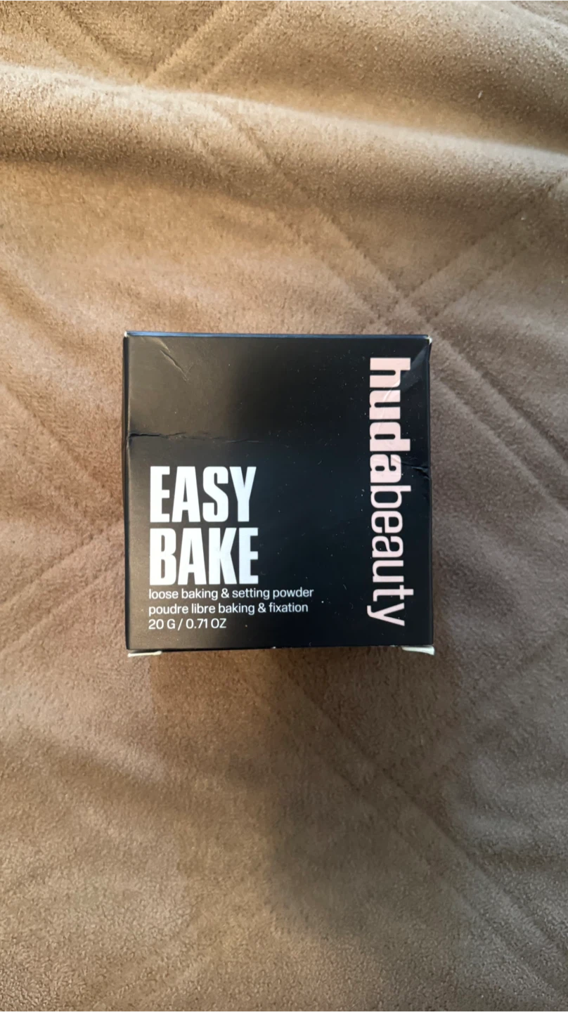 Huda Beauty Easy Bake Loose Baking & Setting Powder - Pound Cake