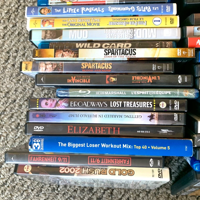51 DVD Blu-Ray Movies Bulk Lot Film TV Show Disc Movie Bundle - photo 2