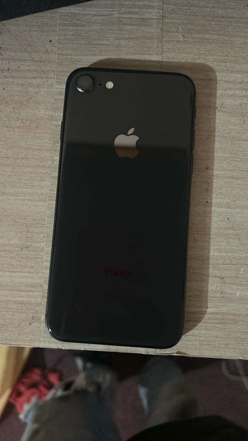 Apple iPhone 8 (Black)