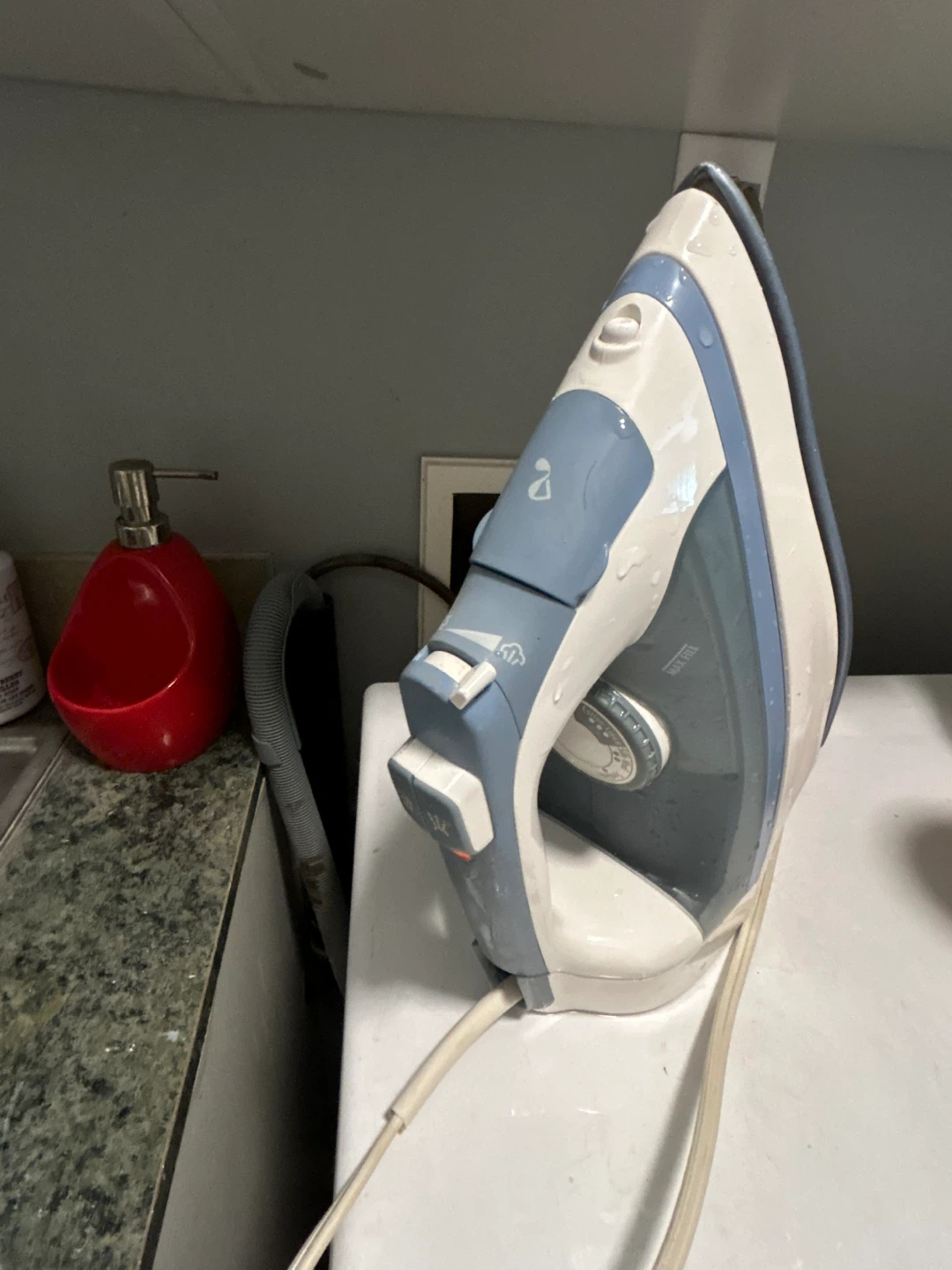 Hamilton Beach Steam Iron - photo 3