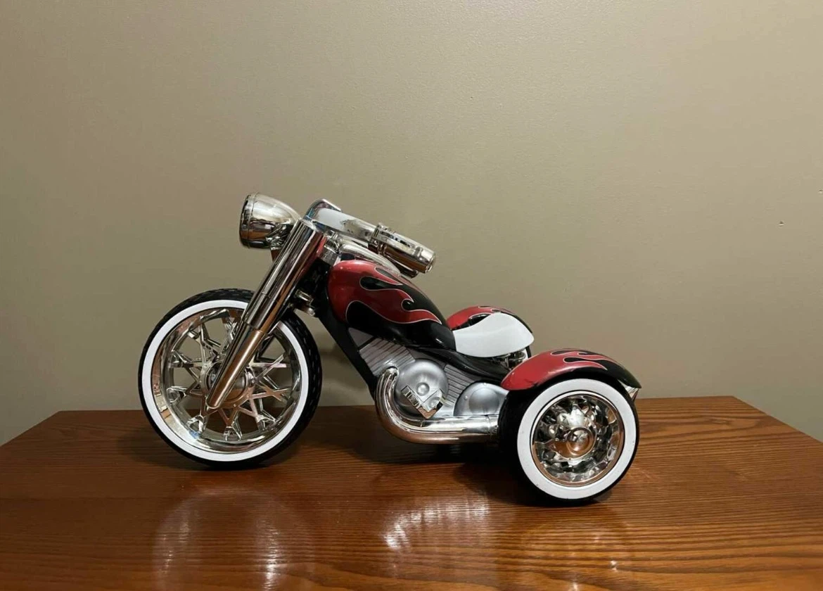 VINTAGE BRATZ MOTORBIKE & GREEN VIPER CAR (Read description)