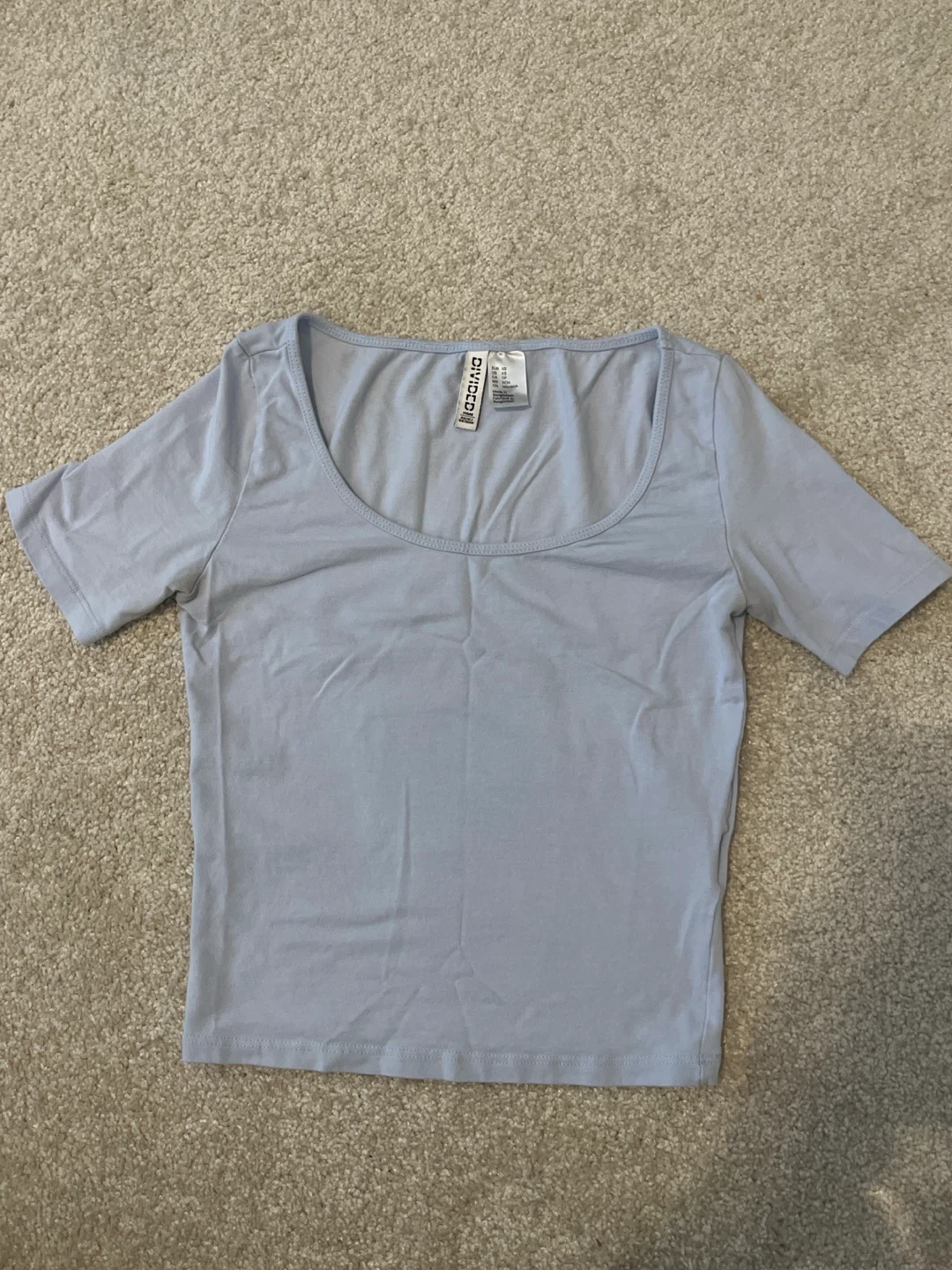 H&M light blue cropped t-shirt XS
