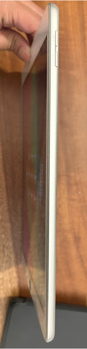 Apple iPad 8th Generation 32GB - photo 3