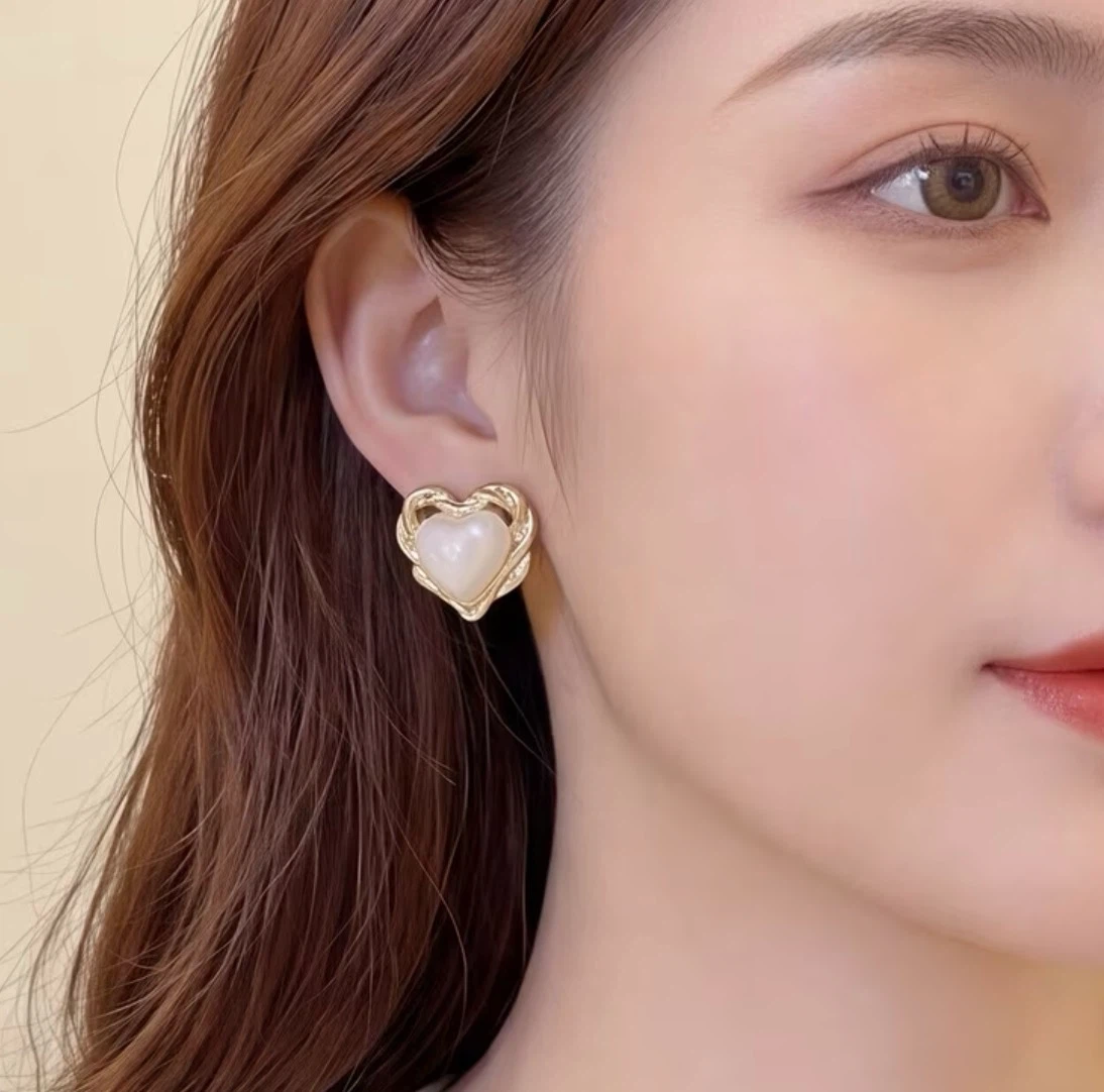 Heart Statement Earrings - photo 2