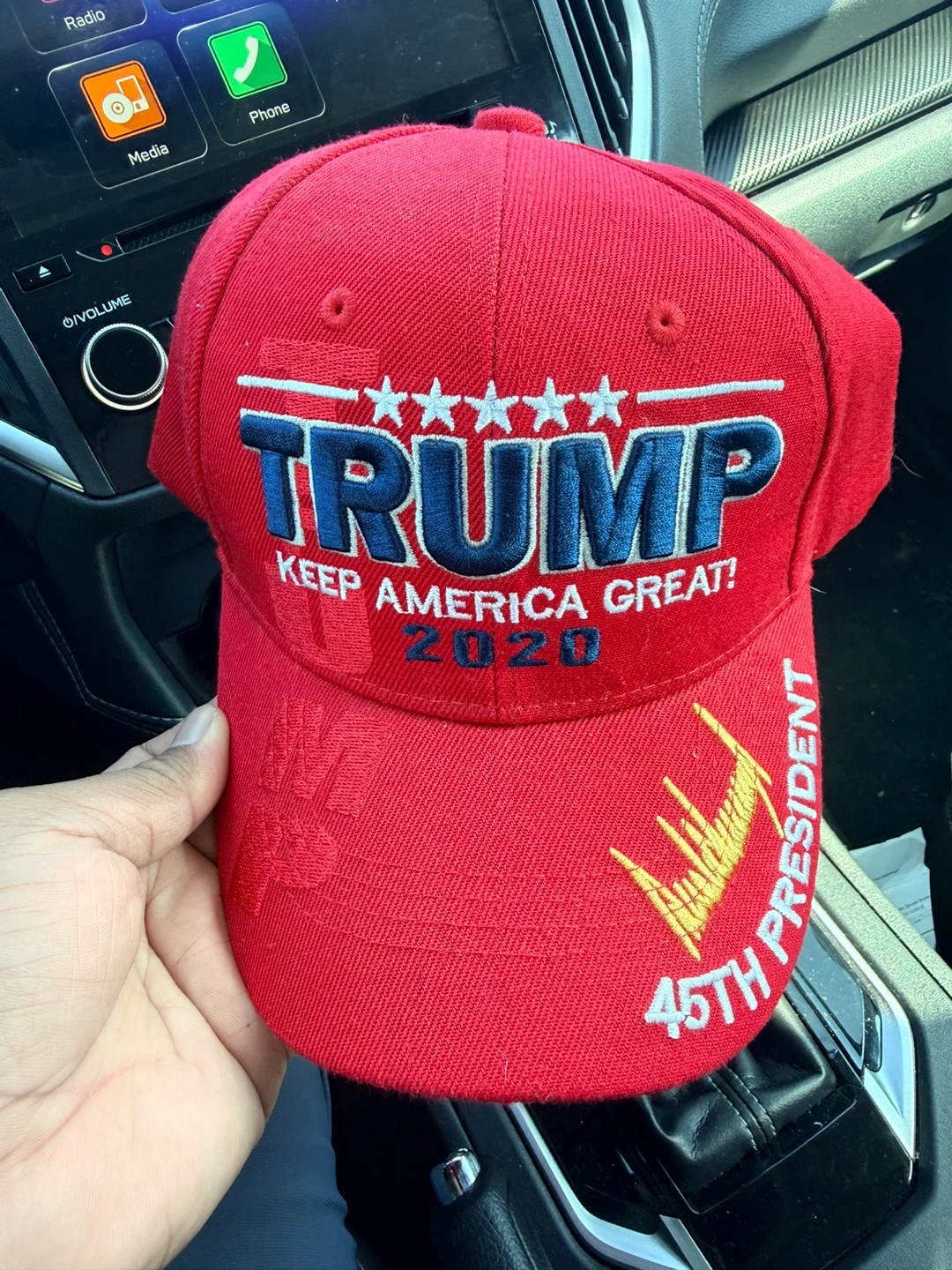 DONALD TRUMP KEEP AMERICA GREAT 2020 HAT - photo 2