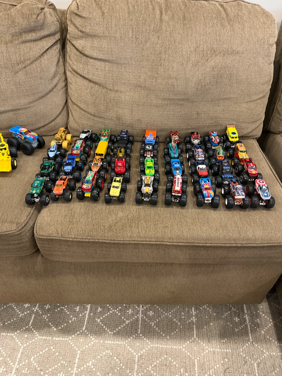 Hot Wheels Monster Trucks Lot 37