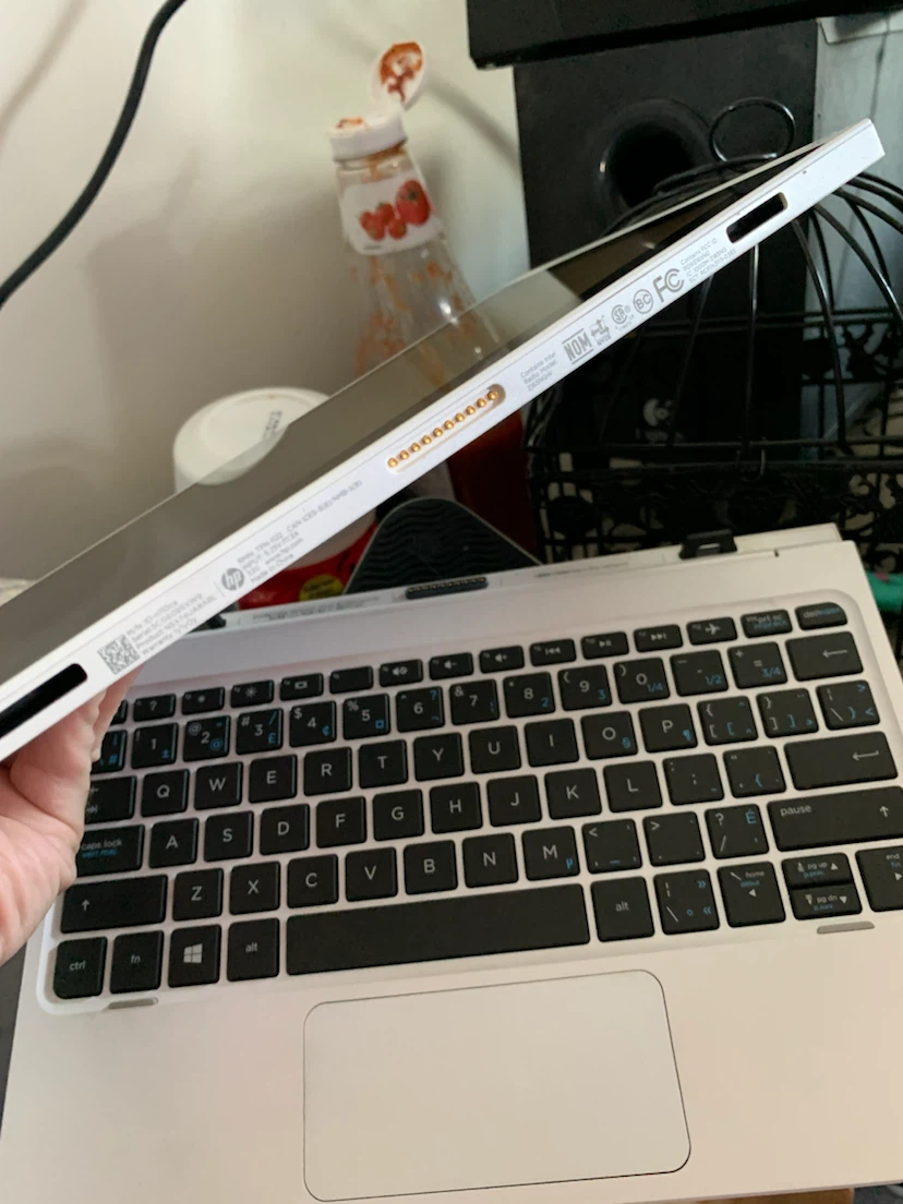 HP Pavillion 2 in 1 detachable laptop/tablet LIKE NEW! - photo 5
