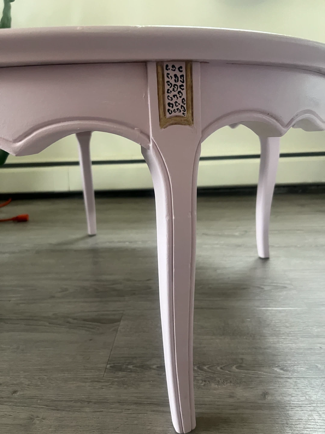 Round French Provincial Coffee Table - photo 2