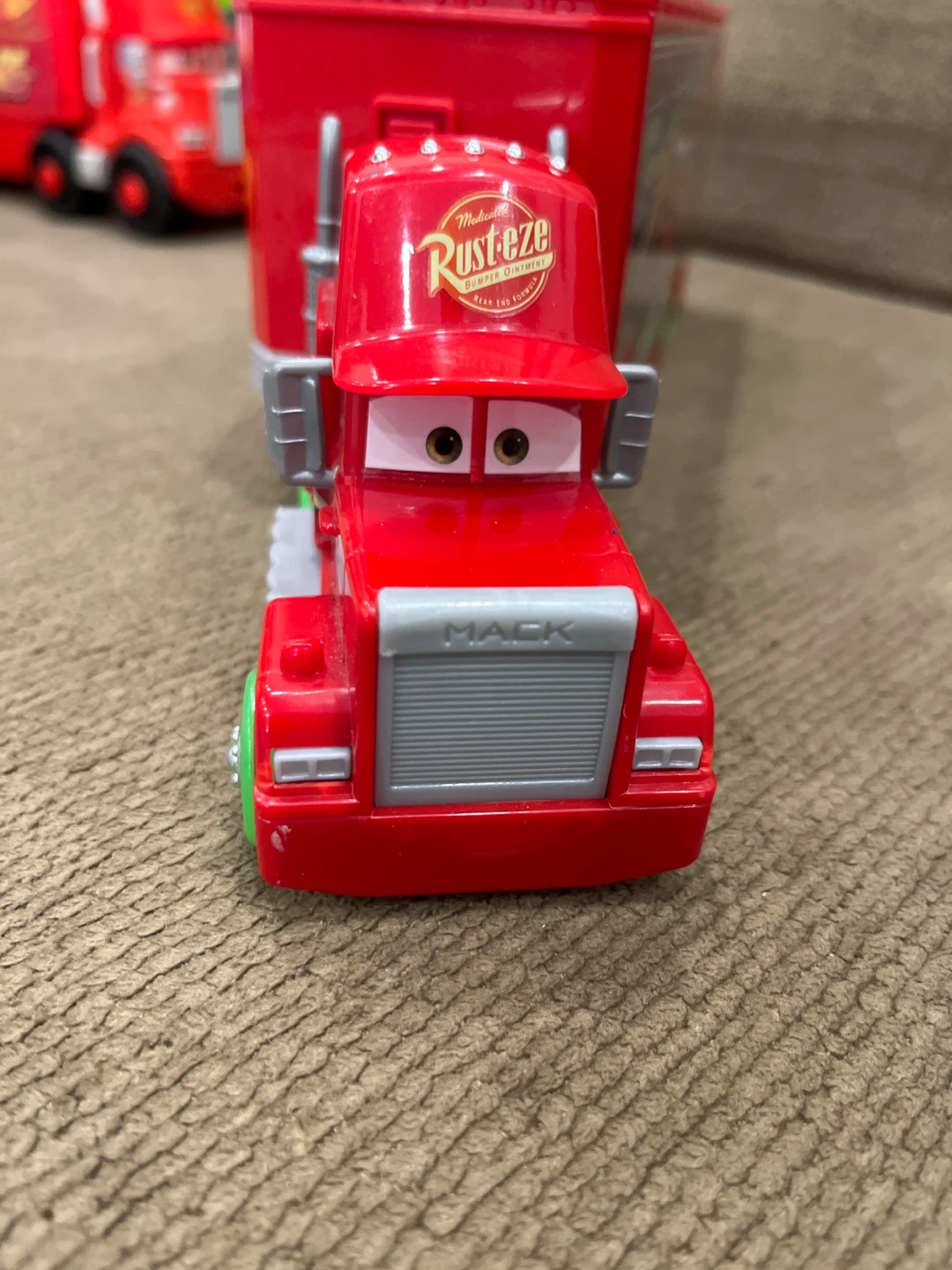 Disney Pixar Cars Mack Hauler Playset - photo 3