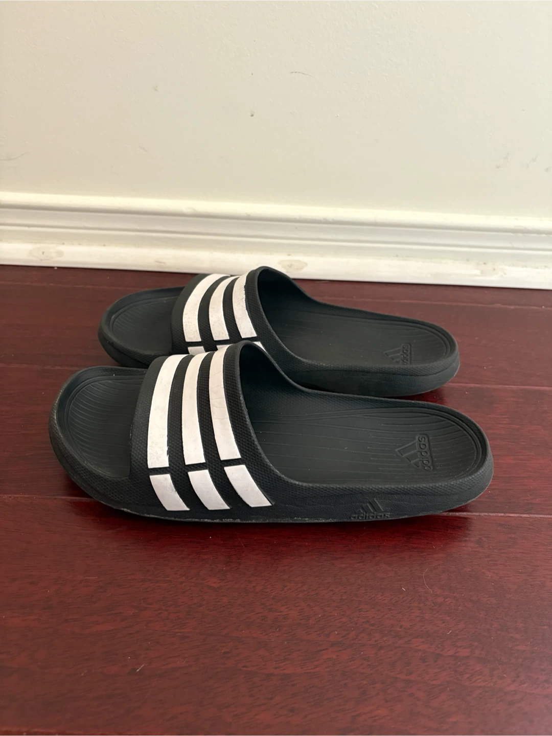 Adidas Adilette Slides