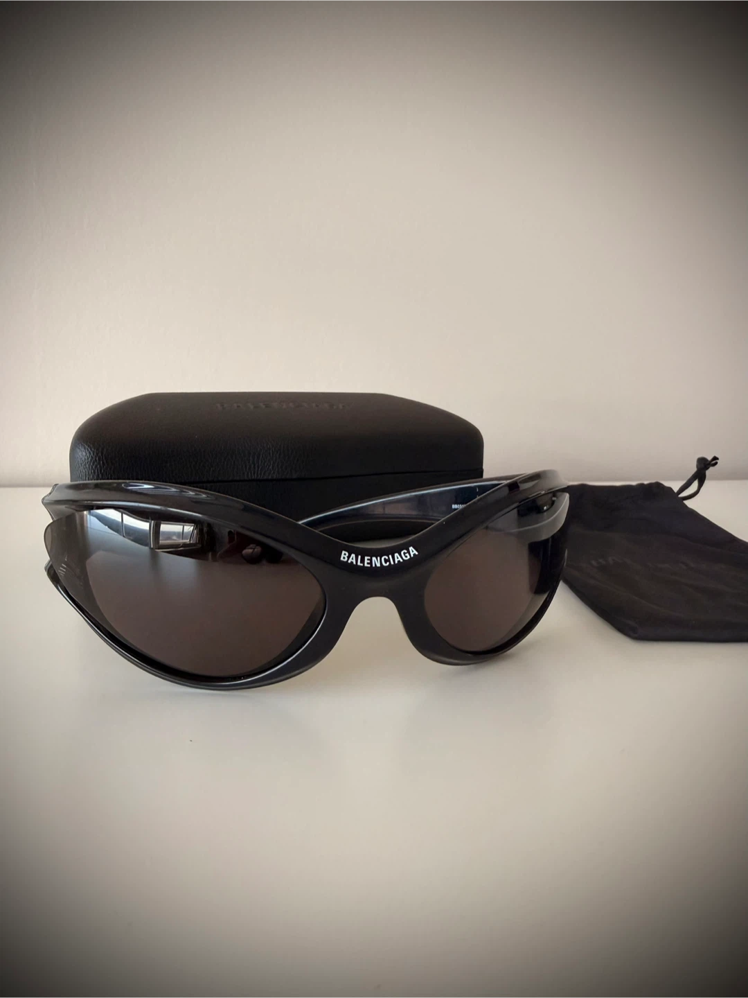Balenciaga Black Sunglasses - photo 2