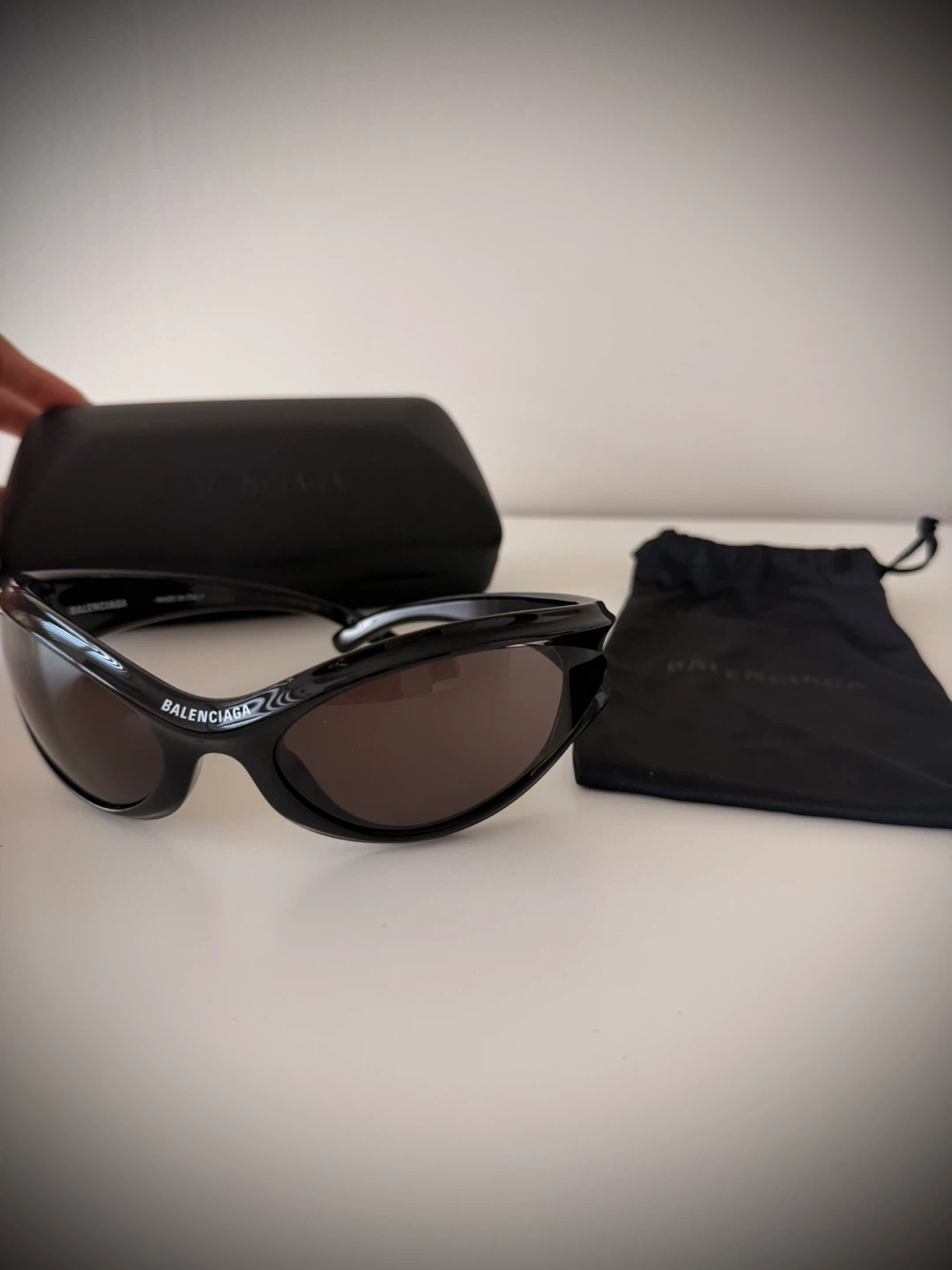 Balenciaga Black Sunglasses - photo 4