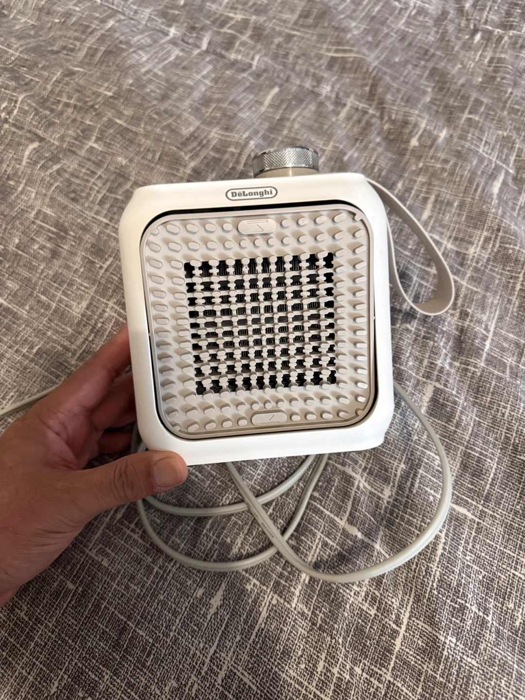 DeLonghi Portable Fan Heater - photo 4