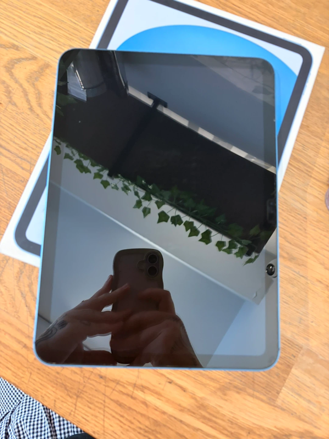 Apple iPad 11th Generation A16 - photo 2