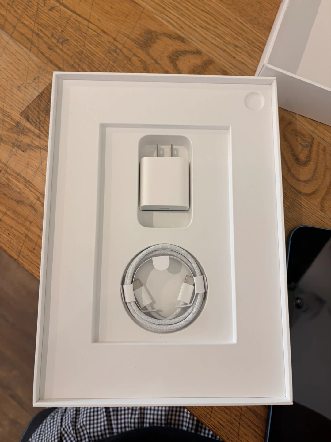 Apple iPad 11th Generation A16 - photo 3